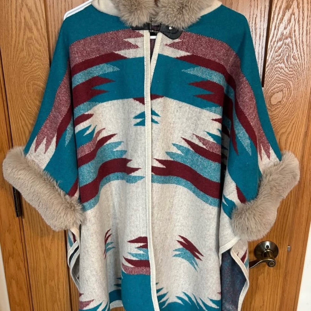 Women's Boutique Poncho Sweater with Fur Trim